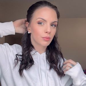 Meet your Posher, Alissa